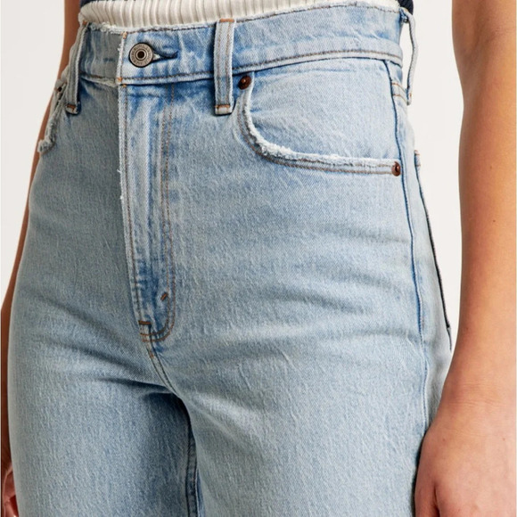 Abercrombie The 90s Straight Ultra High Rise Curve Love Jeans Destroyed Knees 26 - Picture 4 of 10